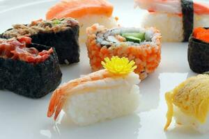 Sushi riso rotolo varietà foto