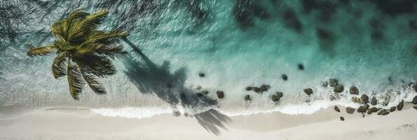 superiore Visualizza rilassante aereo spiaggia mare costa estate vacanza vacanza onde Surf sorprendente blu oceano, creare ai foto