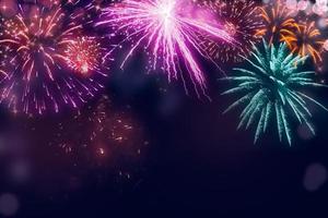 illustrazione di fuochi d'artificio di vacanza fondo colorato astratto dei fuochi d'artificio con lo spazio della copia per testo