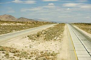 autostrada del deserto del Mojave foto