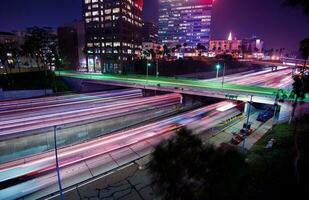 los angeles notte traffico foto