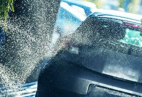 veicolo lavaggio nel il auto lavare foto