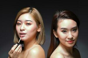 Sud est asiatico bellissimo giovane signora moda trucco cosmetico foto