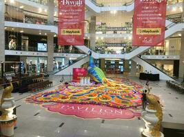 bukit Bintang, Malaysia novembre 1, 2018 il kolam o riso arte per indù Festival di Deepavali a padiglione centro commerciale. è uno di il maggiore e grandioso Questo anno. foto