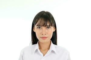facciale espressione giovane asiatico donna ufficio abbigliamento bianca sfondo foto