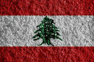 bandiera di il repubblica di repubblica di Libano su un' strutturato sfondo. concetto collage. foto