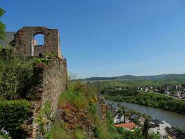 il piccolo città di saarburg a il saar fiume nel Germania foto