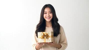 contento asiatico ragazza con regalo scatola. illustrazione ai generativo foto