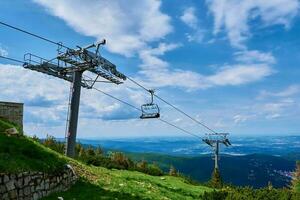 montagne con Aperto cavo macchine sollevare, karpacz, Polonia foto