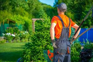 giardiniere pronto a lavorare foto