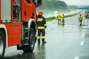 traffico incidente emergenza fuoco equipaggio foto