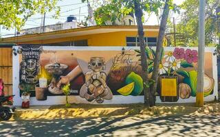 puerto escondido oaxaca Messico 2023 parete con azteca maya graffiti arte disegni dipinti nel Messico. foto