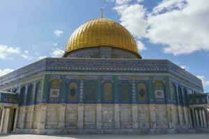 il cupola di il roccia nel alaqsa moschea foto