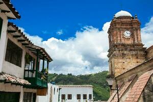 il storico basilica di nostro signora di mongui costruito fra 1694 e 1760 a il bellissimo piccolo cittadina di mongui nel Colombia foto