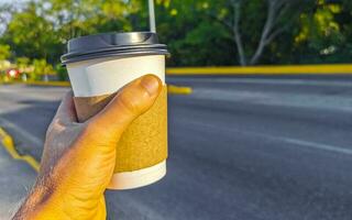 caffè per partire boccale nel il tropicale maxican natura posto. foto