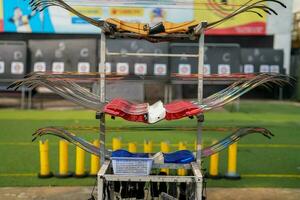 avvicinamento moderno sport arco a tiro gamma per gli sport e intrattenimento. foto