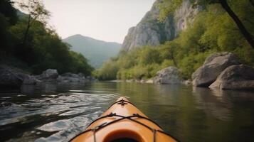 attivo tempo libero, turismo. giallo kayak vicino fiume banca, montagna sfondo. ai generato. foto