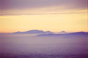 valle dall'alto e tramonto foto