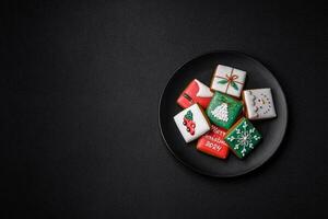 bellissimo colorato Natale Pan di zenzero biscotti per il design e decorazione foto