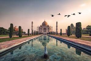 mausoleo di taj mahal ad agra india foto