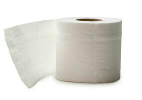 singolo rotolo di bianca fazzoletto di carta carta o tovagliolo preparato per uso nel gabinetto o toilette isolato su bianca sfondo con ritaglio sentiero. foto