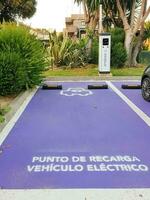 jerez de la frontera, andalusia, Spagna. 7 luglio 2021. ricarica punto per elettrico veicoli di il endesa azienda collocato su il strada. foto