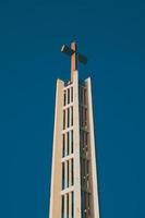 architettura della chiesa nella città di bilbao, spagna foto