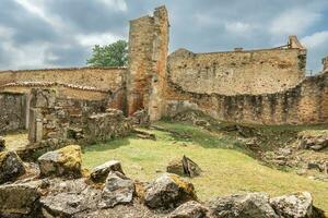 il vecchio rovine di il cittadina oradour-sur-glane nel Francia. foto