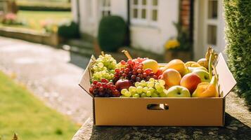 cibo consegna, postale servizio e in linea drogheria acquisti, frutta scatola con fresco biologico frutta a partire dal un' Locale azienda agricola su un' Casa gradino della porta nel il campagna, generativo ai foto