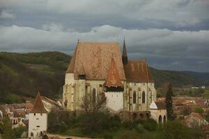 biertan un' molto bellissimo medievale villaggio nel transilvania, Romania. un' storico cittadina nel Romania quello ha conservato il franco e Gotico architettonico stile. viaggio foto. foto