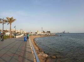 jeddah, Arabia arabia, giugno 2023 - un' bellissimo Visualizza di il tramonto a jeddah corniche nel il sera. foto