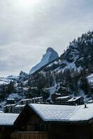 Zermatt villaggio con Cervino montagna nel il mattina. Zermatt, Svizzera. foto