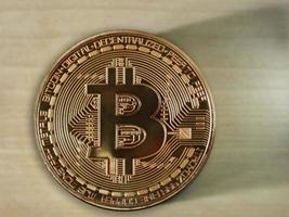 simbolo bitcoin d'oro