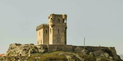 castello Torre fortificazione rovine a Tarifa vista laterale foto