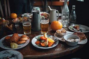 cena con birra e spuntini su un' di legno tavolo nel un' ristorante, avvicinamento di cibo e bevanda servito su il tavolo a il ristorante, ai generato foto