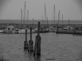 il porto di Neuharlingersiel foto