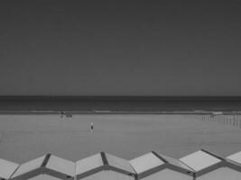 il spiaggia di de haan nel Belgio foto