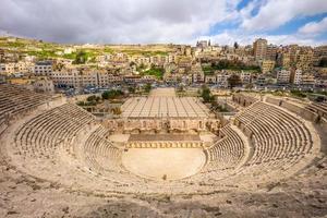 veduta aerea del teatro romano di amman giordania