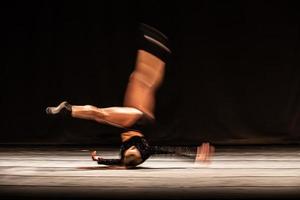 il movimento astratto della danza foto