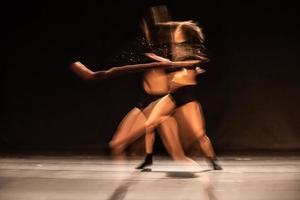 il movimento astratto della danza foto