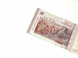 isolato bianca foto di uno pezzo di 100 ringgit malese banca Appunti
