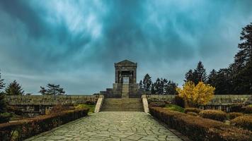 Belgrado, Serbia, 18 marzo 2017 - monumento al milite ignoto della prima guerra mondiale foto