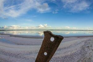 vecchio rotaia nel sale laguna, patagonia , argentina foto