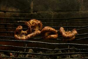 mucca viscere presentata su un' griglia. argentino tradizionale cucina. foto