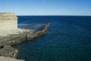 scogliere paesaggio nel penisola Valdes, unesco mondo eredità luogo, chubut Provincia, patagonia, argentina. foto