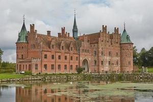 castello di egeskov situato nel sud dell'isola di funen in danimarca foto