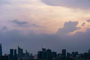 ho chi minh, viet nam - 28 aprile 2023 tramonto Visualizza a punto di riferimento 81 - esso è un' super alto grattacielo nel Vietnam foto