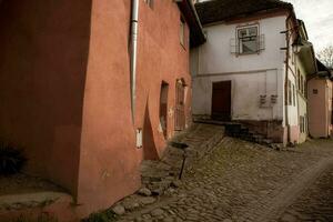 un' bellissimo medievale cittadella città di sighisoara nel il cuore di Romania, Transilvania viaggio destinazione nel orientale Europa. foto