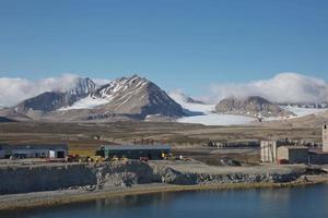 la città di ny alesund nelle svalbard, norvegia foto