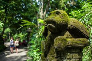 statua nella foresta delle scimmie di Ubud